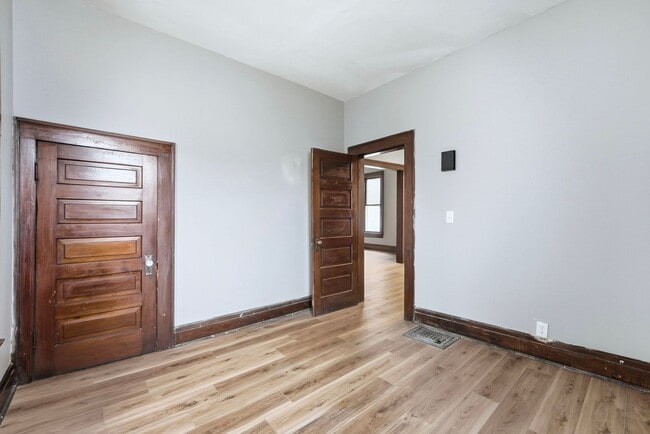 Building Photo - Move-In Ready with Bonus Storage Space!