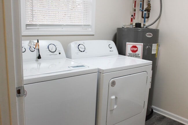 Building Photo - 3 Bedroom | 2 Bathroom Home Near TTU