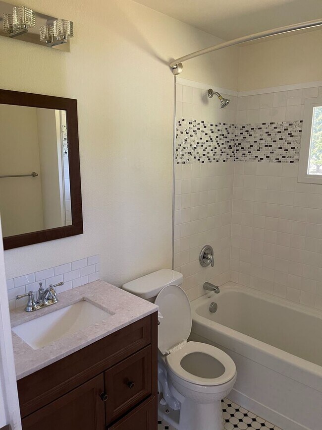 Building Photo - PROD3327