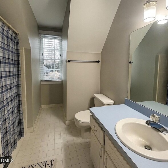 Building Photo - 417 Maylands Ave