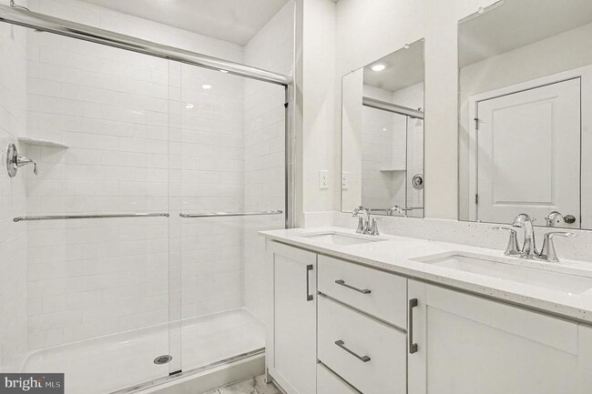 Building Photo - 1277 Fillmore St