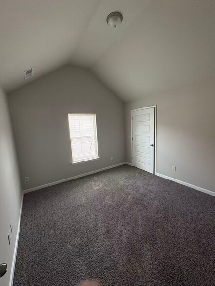 Building Photo - 2471 Hanover Woods Rd