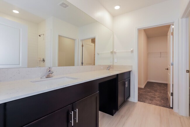 Building Photo - 13307 Sunset Sapphire Ct