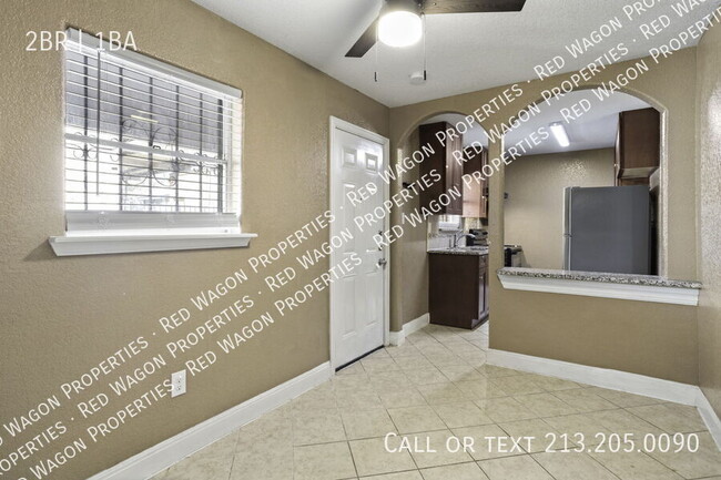 Building Photo - 236 E Dullnig Ct