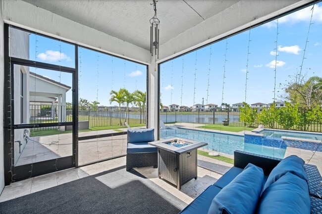 Building Photo - 4795 Sand Dollar Dr