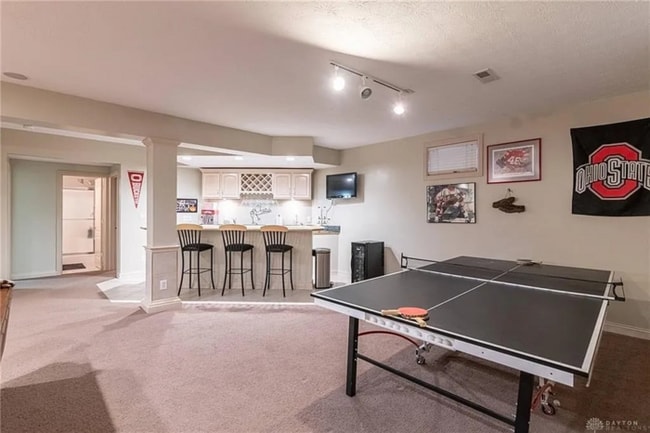 Building Photo - Immaculate Home in a Golf Course Community