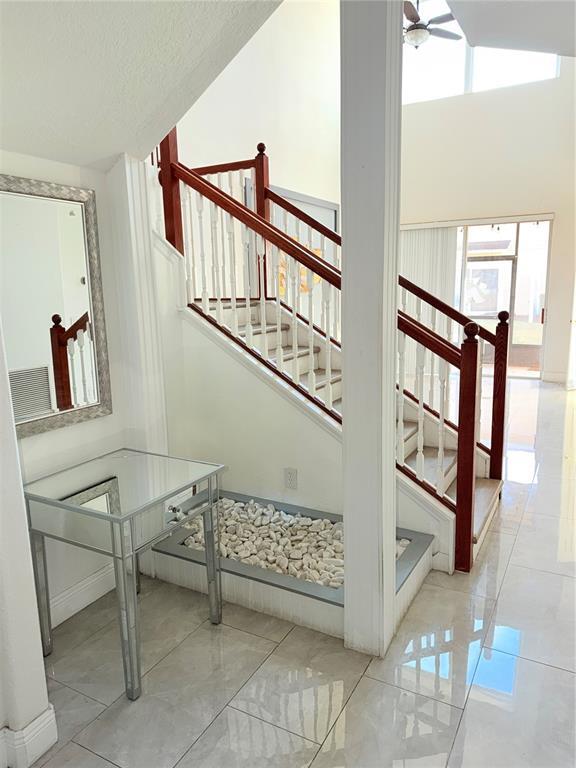 Building Photo - 10134 Willow Grove Ct