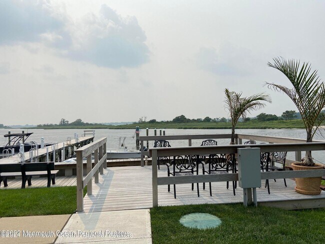 Building Photo - 1382 Ocean Ave