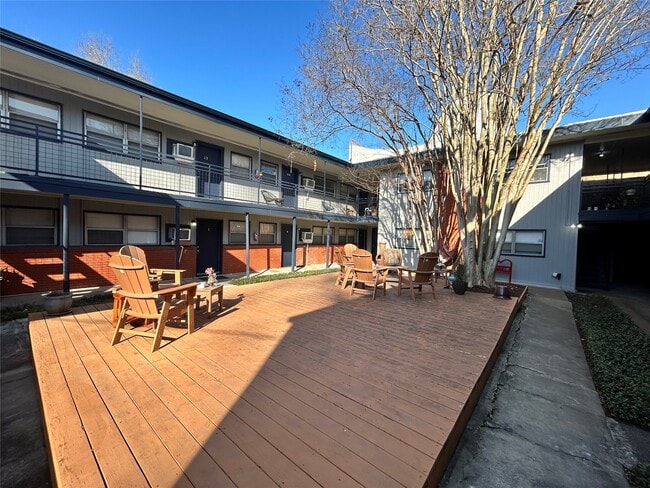 Building Photo - 4207 Mt Vernon St