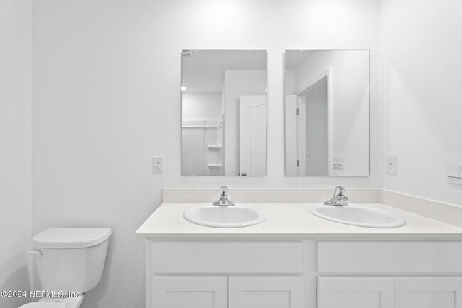 Building Photo - 353 Ardila Cir