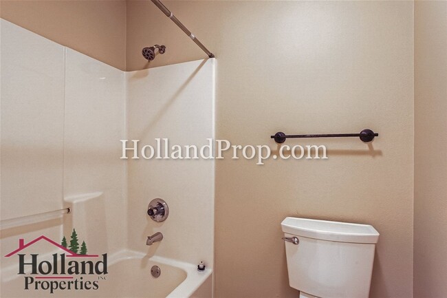Building Photo - Beautiful Single-Family Home with 2-Car Garage in East Hillsboro!
