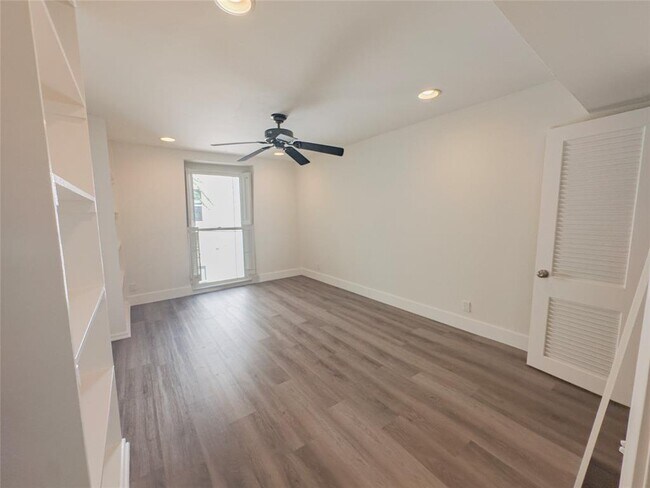 Building Photo - 2704 San Pedro St