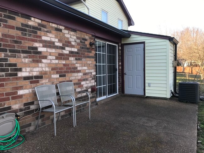 Exterior - 723 Mercer Dr