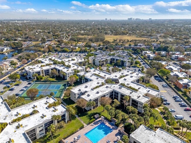 Building Photo - 8045 SW 107th Ave