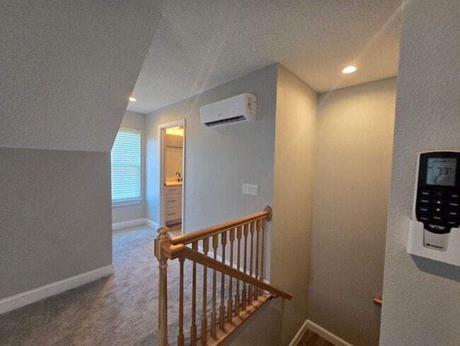 Building Photo - Beautiful 3-Bedroom, 3-Bath Home with Bonu...