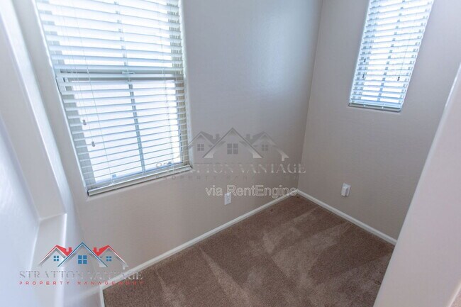 Building Photo - 2218 N 77th Dr