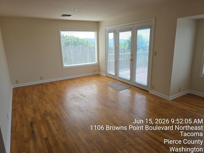 Building Photo - Tacoma views retro 3 bed 2 bath home, available now!