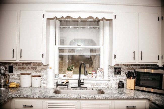 Building Photo - 130 N Grant St