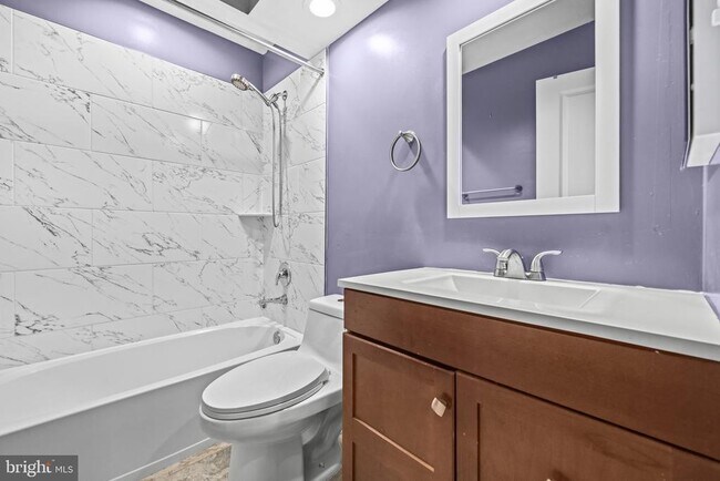 Building Photo - 4217 Kenton Cir
