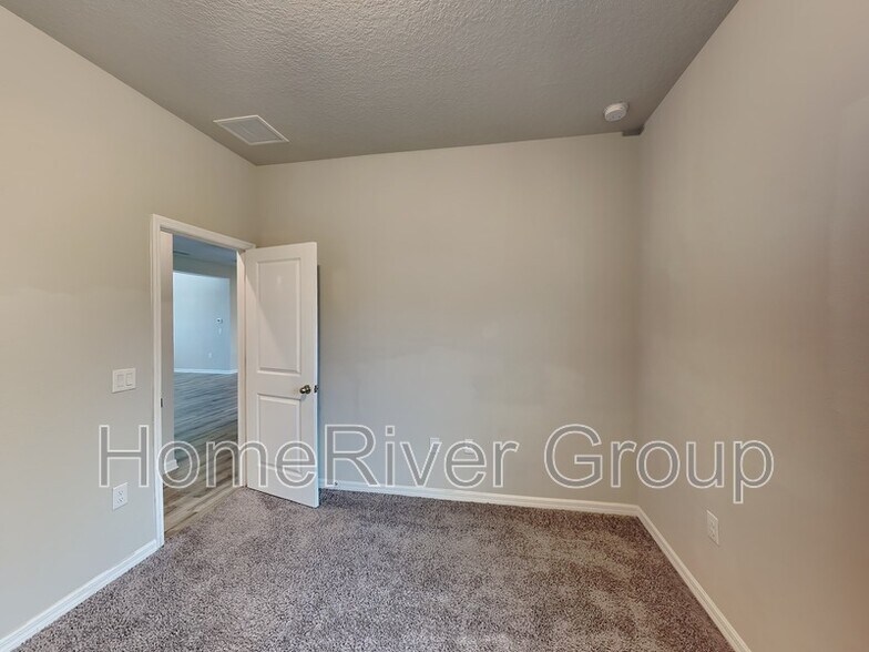 Building Photo - 18407 Kerrville Cir