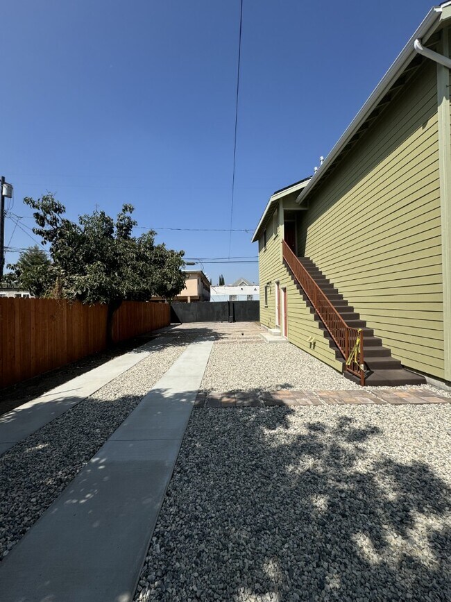 Building Photo - Brand New 2BR/1BA with Downtown LA Views i...