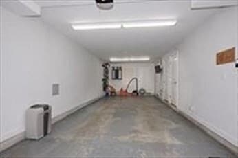 Building Photo - 400 Cross St