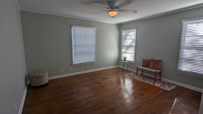 Building Photo - 2417 S Kennedy Ave