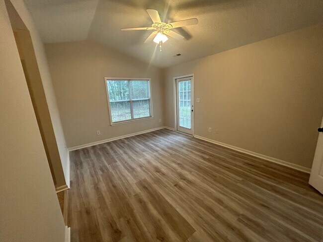 Building Photo - 3613 Farmington Pl