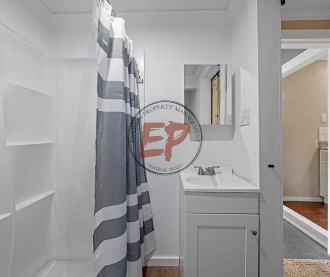 Building Photo - 3804 Parkwood St