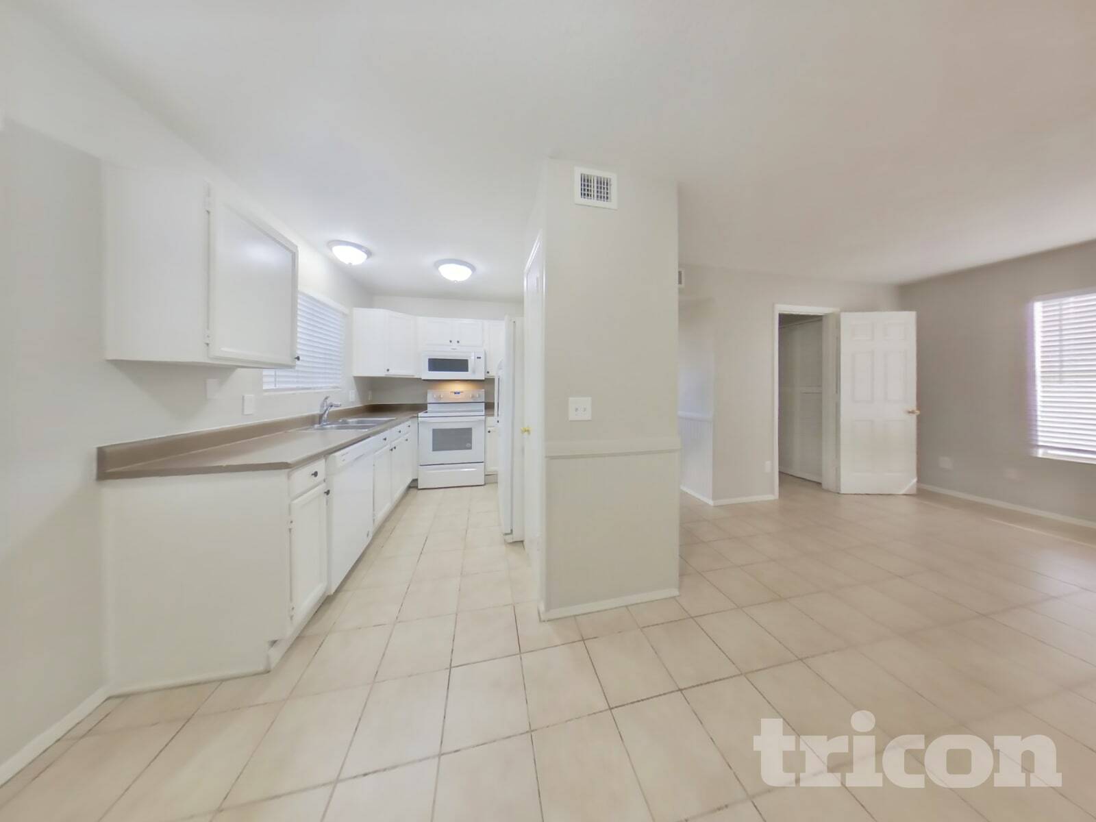 Building Photo - 1406 E Kerry Ln