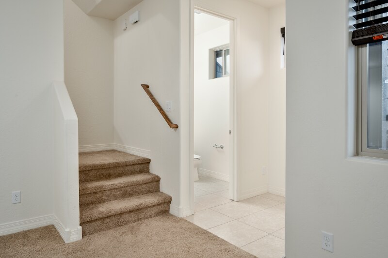 Building Photo - 2575 W Pollo Cir