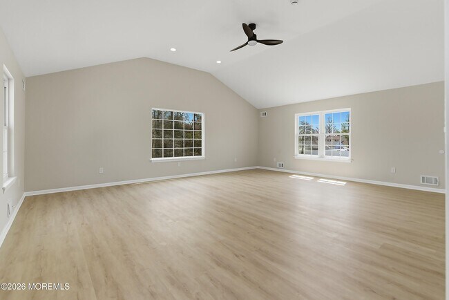 Building Photo - 821 Bunnell St