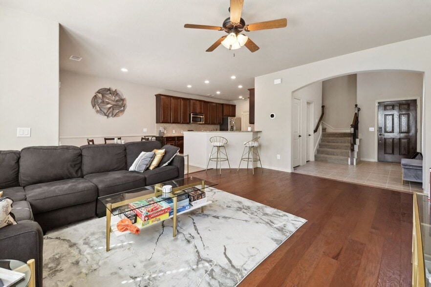 Building Photo - 875 Merino Drive