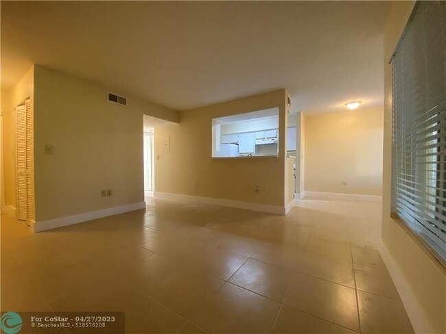 Building Photo - 2485 NW 33rd St