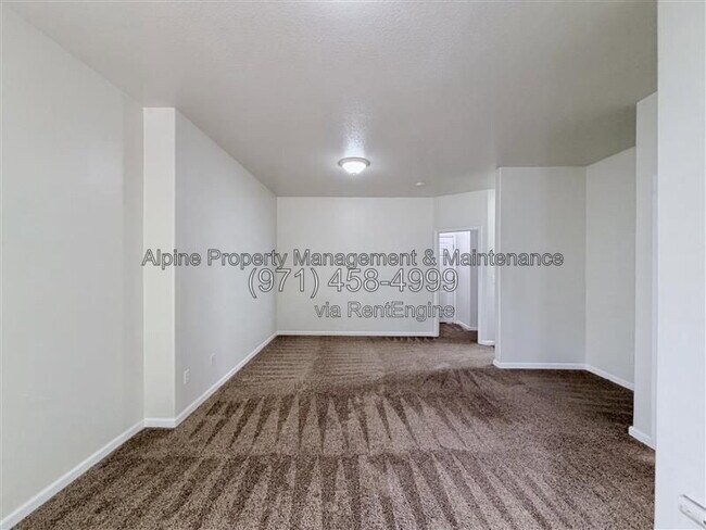 Building Photo - 13592 SW Mapleview Ln