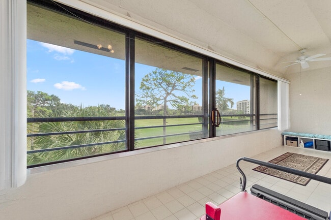 Building Photo - 7460 La Paz Blvd