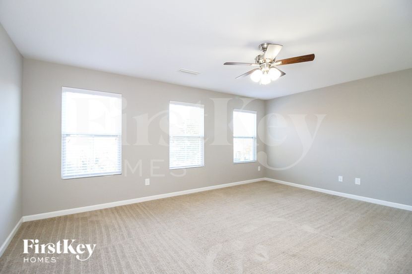 Building Photo - 2456 Autumn Mist Dr