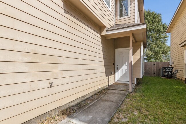 Building Photo - 13167 Peppergate Ln