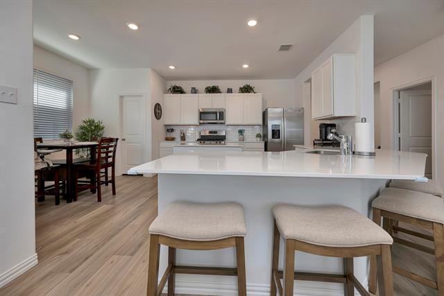 Building Photo - 2604 Starwater Dr