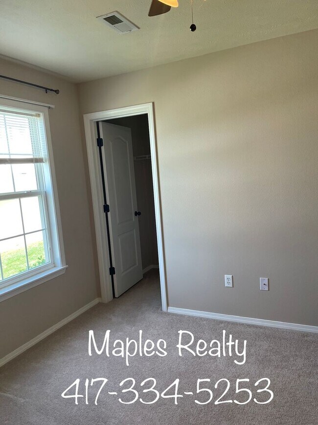 Building Photo - 3 BED, 2 BATH SINGLE FAMILY HOME IN HOLLIS...