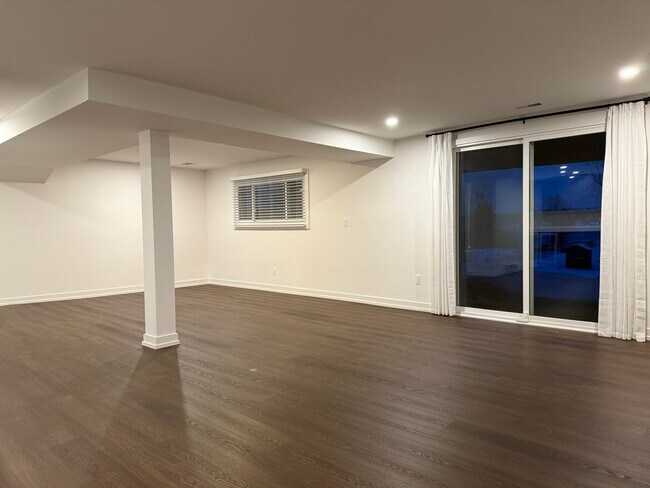 Building Photo - 3506 Moberly Rd