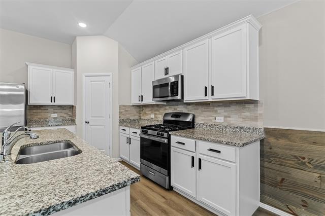 Building Photo - 1137 Chandler Dr