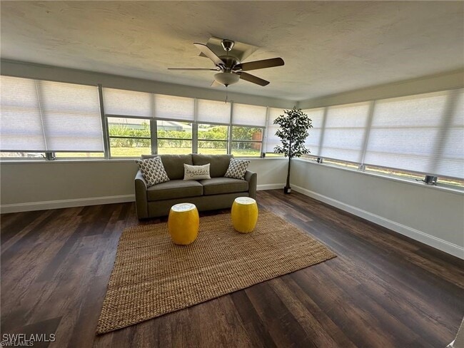 Building Photo - 723 Sabur Ct
