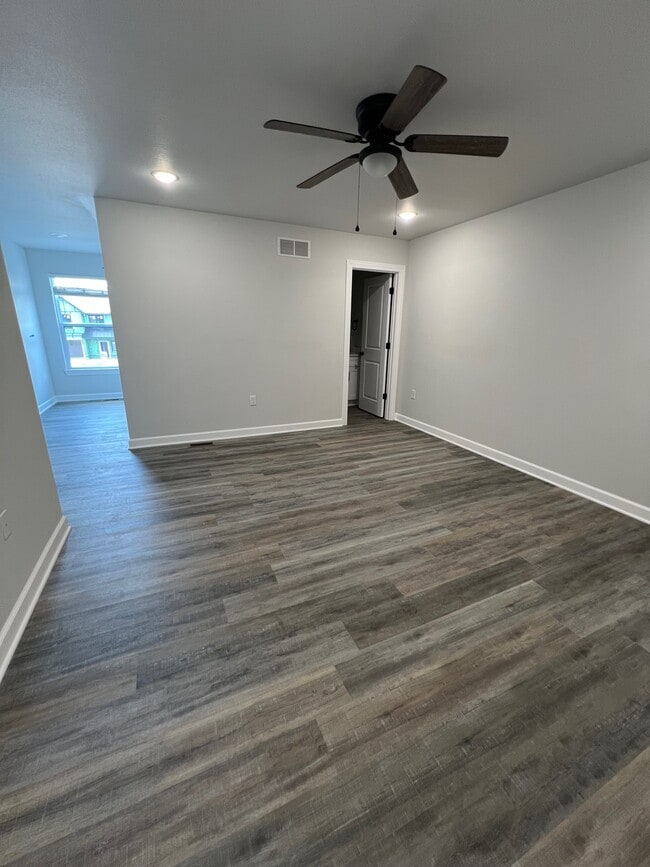 Building Photo - 79 SE 351st Rd