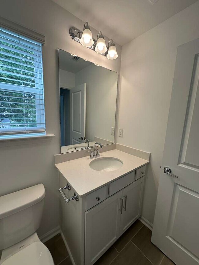 Building Photo - 5016 Rill Ct