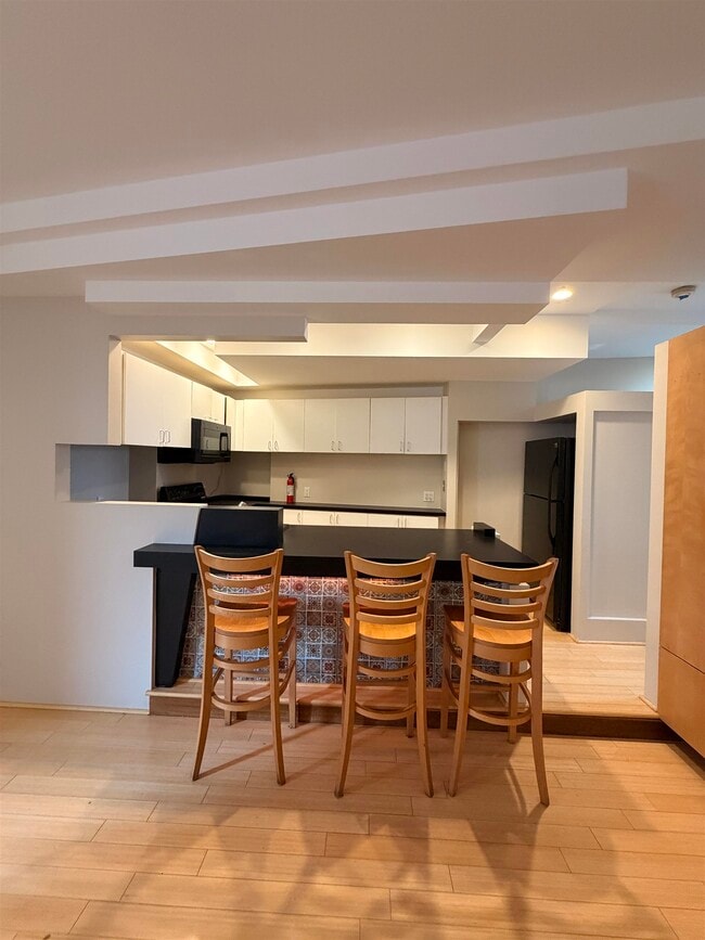 Building Photo - 401 State Street