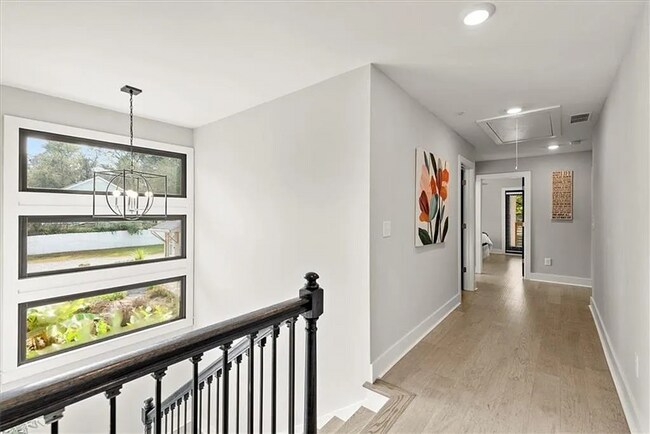 Building Photo - Spacious 4BR/4BA Home in Prime College Park Location
