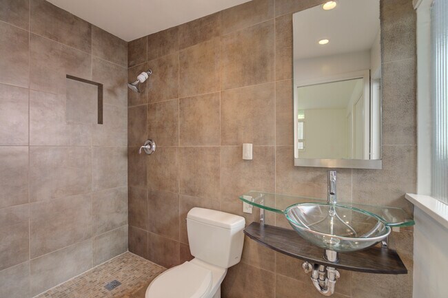 Building Photo - 8241 45th Ave NE