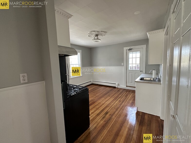 Building Photo - 135 Nonantum St