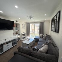 Building Photo - 1360 Shady Ln